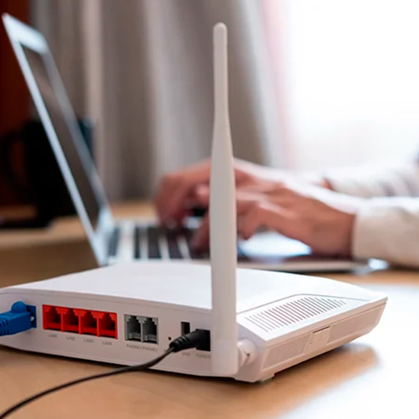 Signal-What-is-a-Router-and-What-Does-it-Do-Hero